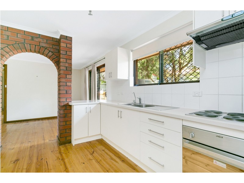 18 Elmgrove Street, Aberfoyle Park SA 5159