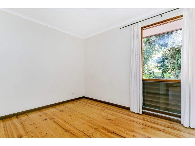 18 Elmgrove Street, Aberfoyle Park SA 5159