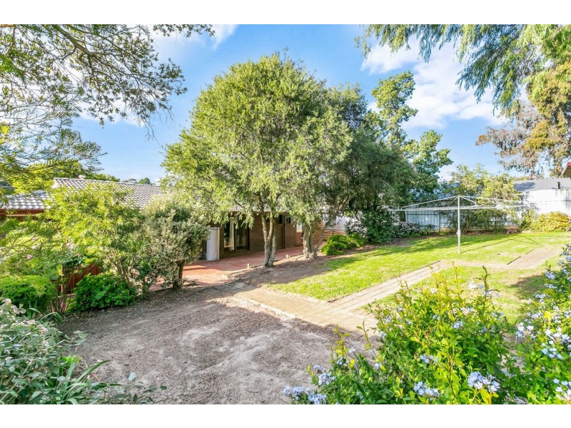 18 Elmgrove Street, Aberfoyle Park SA 5159