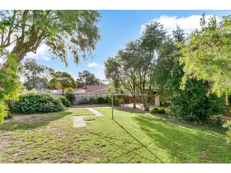 18 Elmgrove Street, Aberfoyle Park SA 5159
