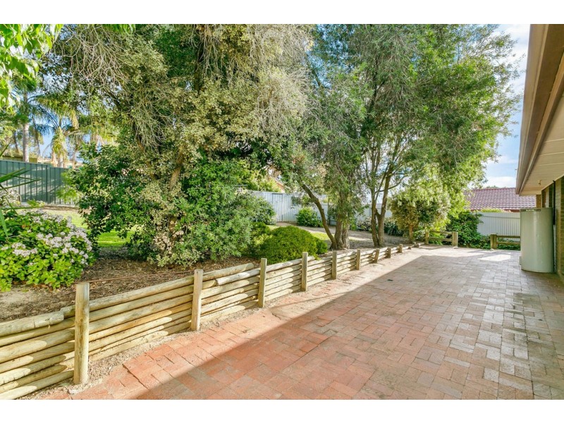 18 Elmgrove Street, Aberfoyle Park SA 5159