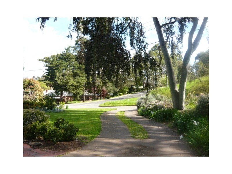 2 Sitella Crescent, Coromandel Valley SA 5051