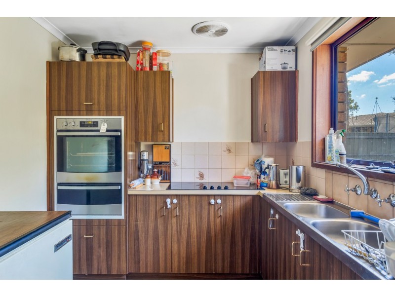 6 Dawson Place, Happy Valley SA 5159