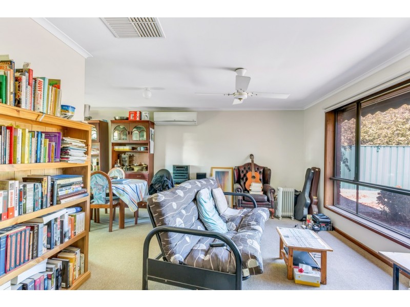 6 Dawson Place, Happy Valley SA 5159