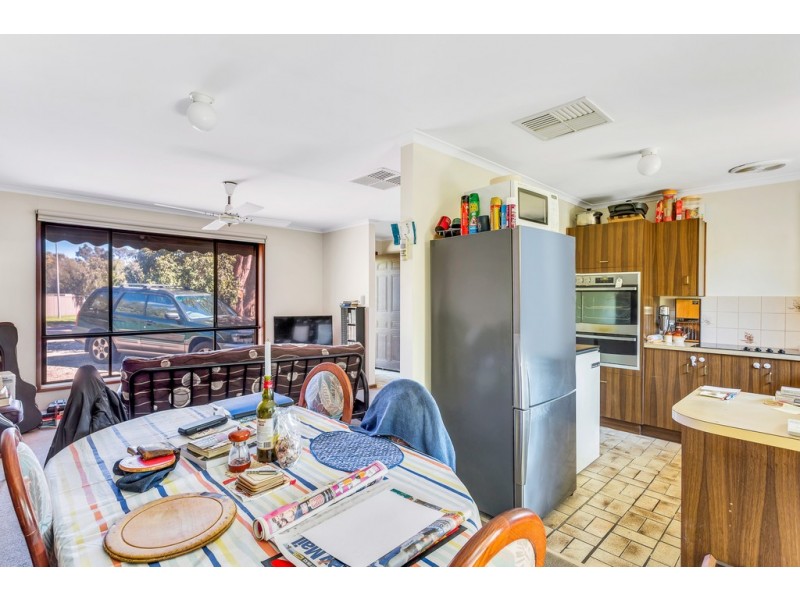 6 Dawson Place, Happy Valley SA 5159