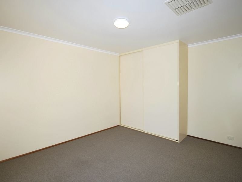 12 Wooding Avenue, Woodcroft SA 5162