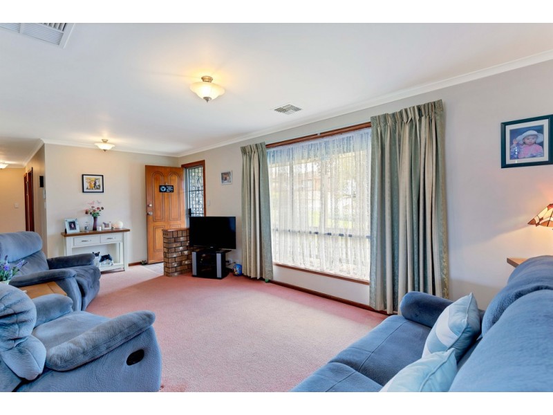 8 Hibiscus Court, Morphett Vale SA 5162