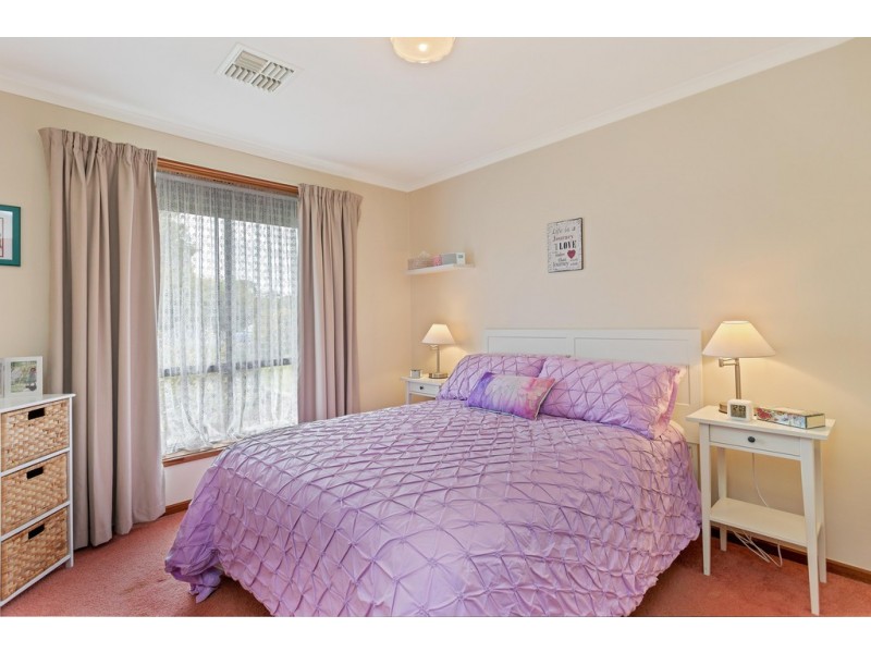 8 Hibiscus Court, Morphett Vale SA 5162