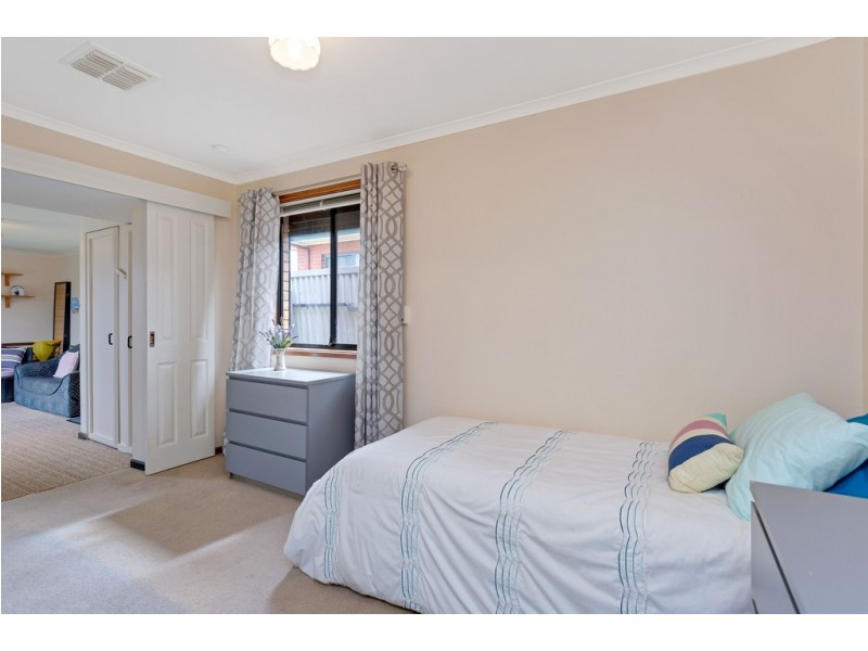 8 Hibiscus Court, Morphett Vale SA 5162