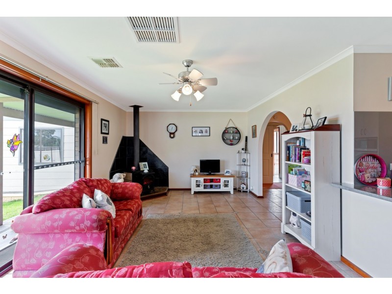 8 Hibiscus Court, Morphett Vale SA 5162