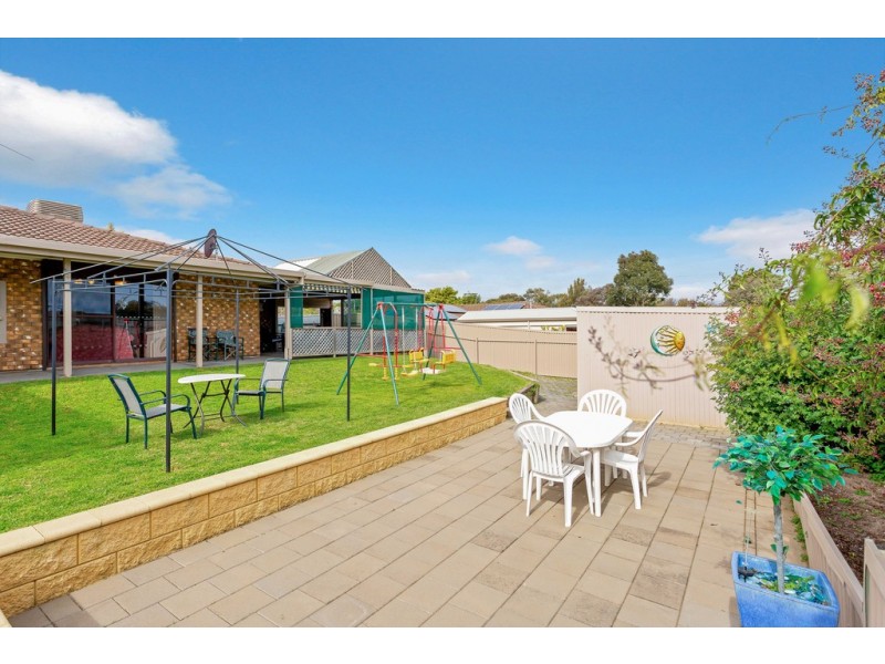 8 Hibiscus Court, Morphett Vale SA 5162