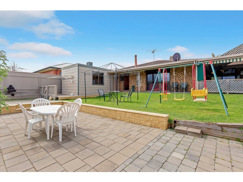 8 Hibiscus Court, Morphett Vale SA 5162