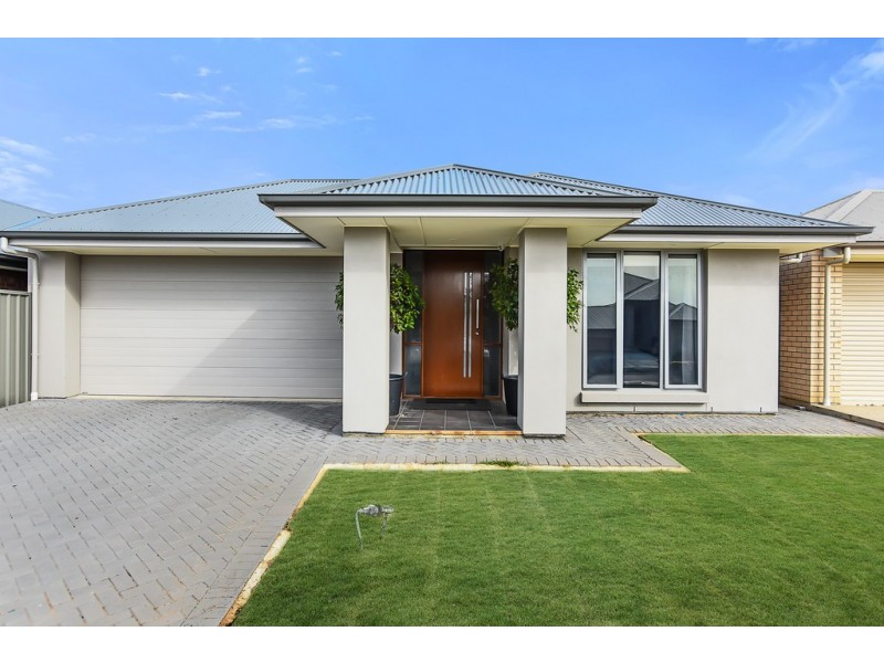 24 Sunrise Drive, Woodcroft SA 5162