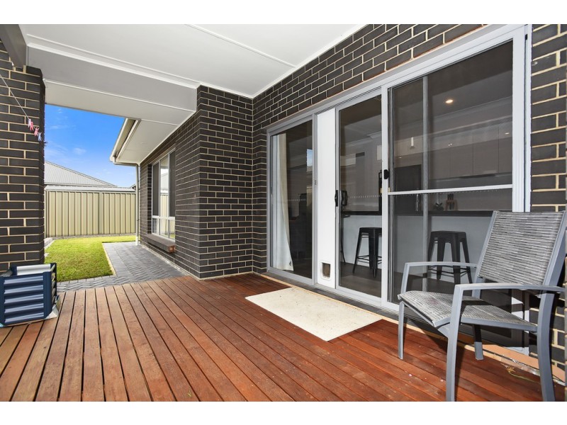 24 Sunrise Drive, Woodcroft SA 5162