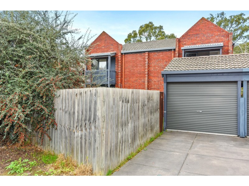 9 Watervale Court, Darlington SA 5047