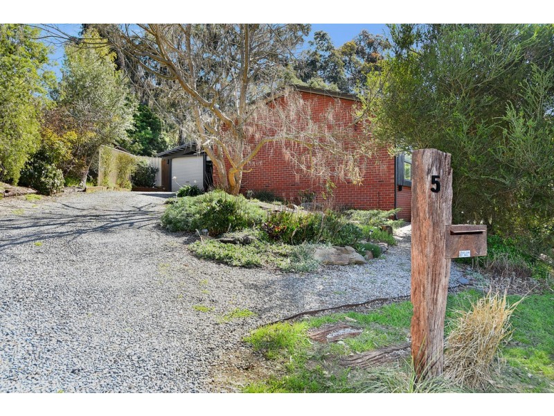 5 Hillridge Drive, Belair SA 5052