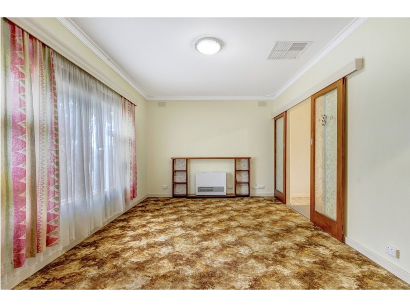 33 Walsh Ave, St Marys SA 5042