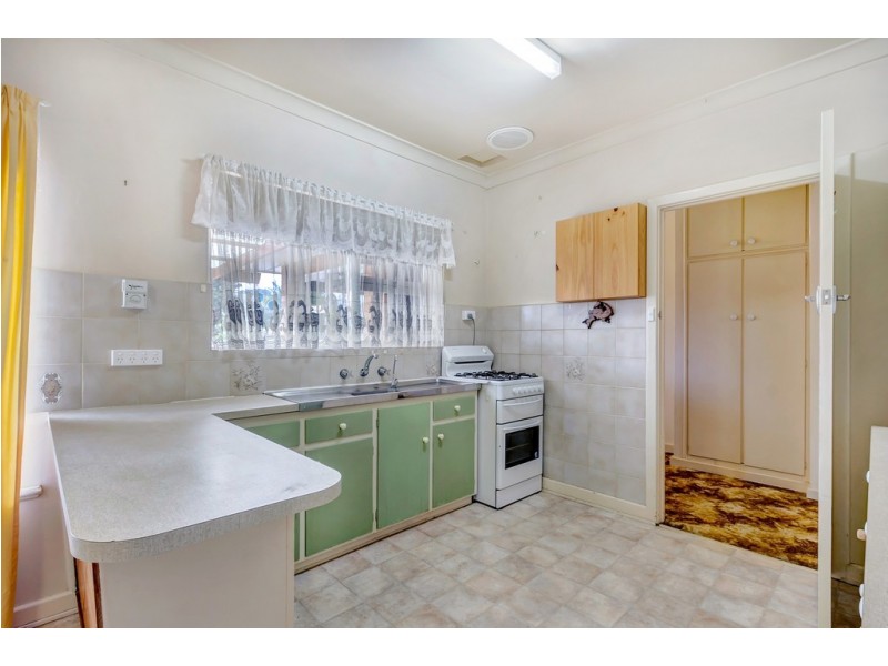 33 Walsh Ave, St Marys SA 5042