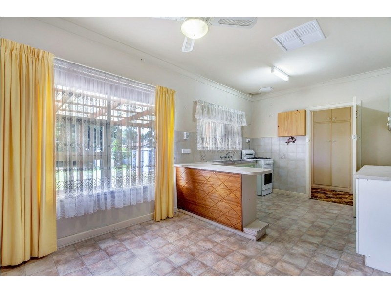 33 Walsh Ave, St Marys SA 5042