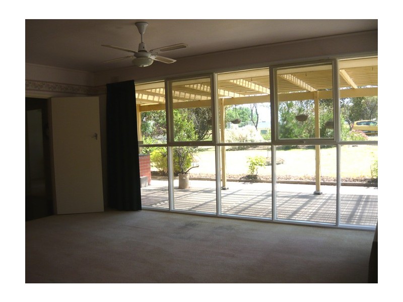 10 Beaconsfield Road, Eden Hills SA 5050