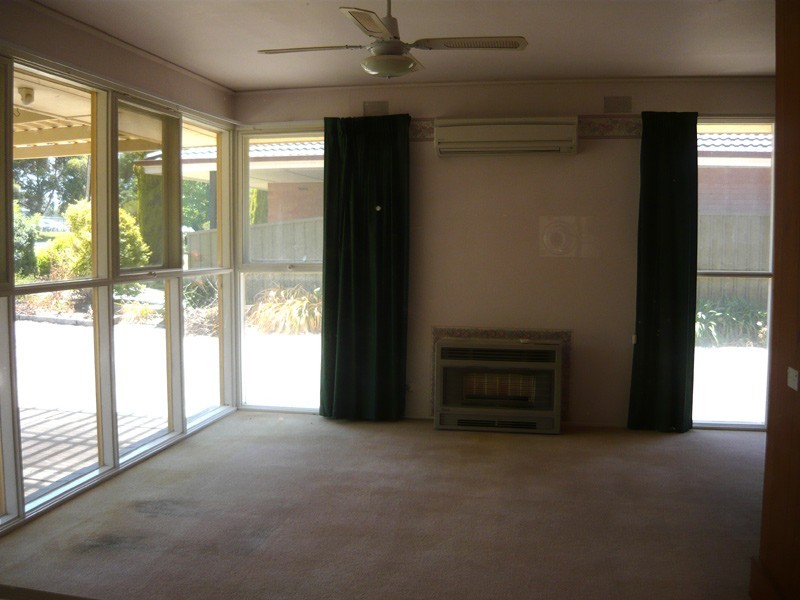 10 Beaconsfield Road, Eden Hills SA 5050