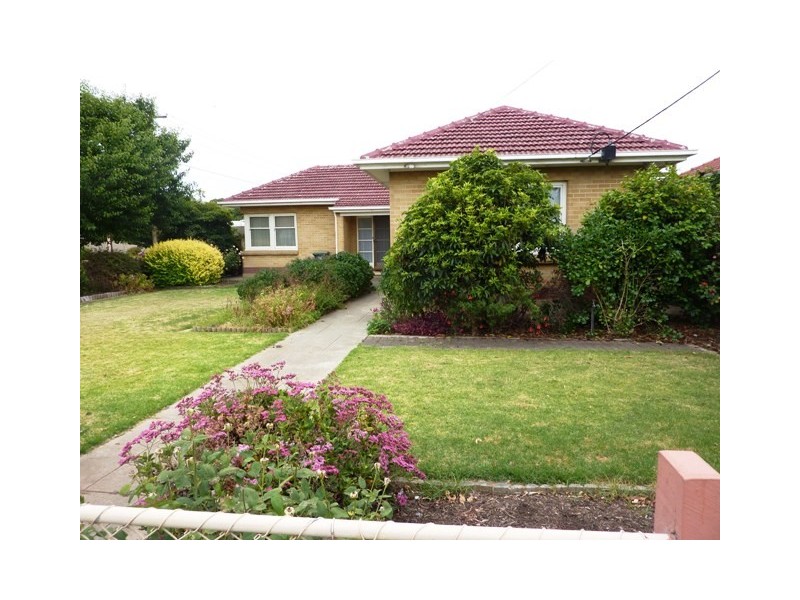 1 Helmsdale Avenue, Glengowrie SA 5044