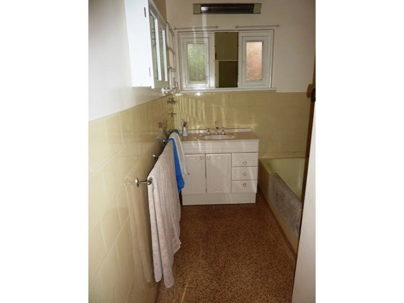 1 Helmsdale Avenue, Glengowrie SA 5044