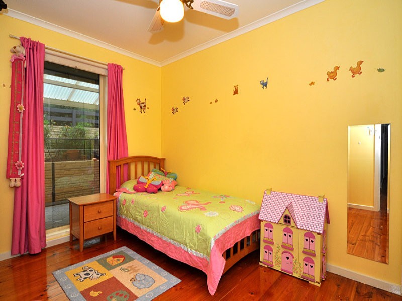 11 Krowalle Crescent, Hawthorndene SA 5051