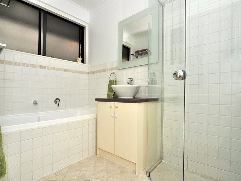 11 Krowalle Crescent, Hawthorndene SA 5051