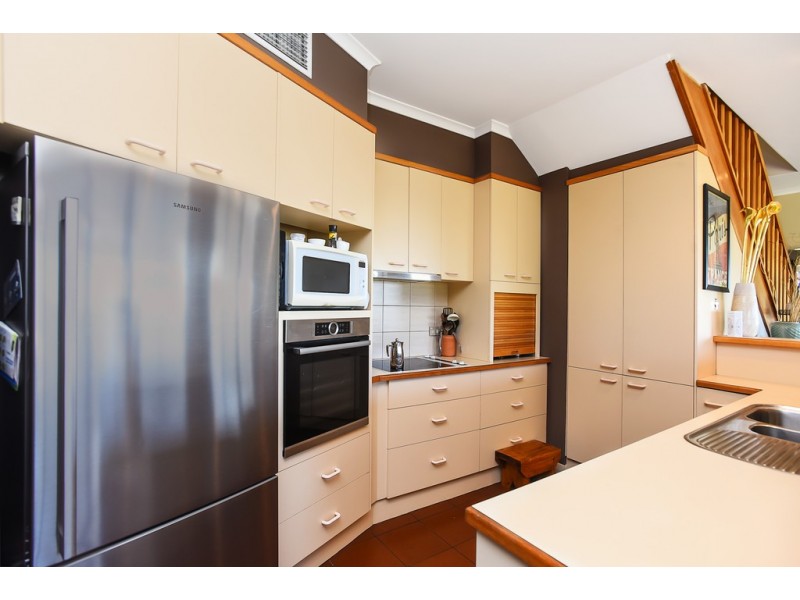 18 Francis Street, Belair SA 5052