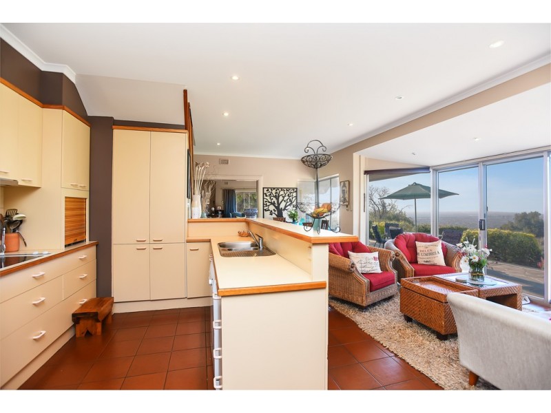 18 Francis Street, Belair SA 5052