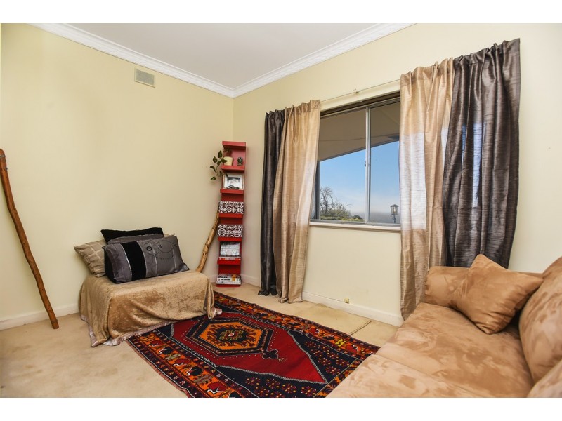 18 Francis Street, Belair SA 5052