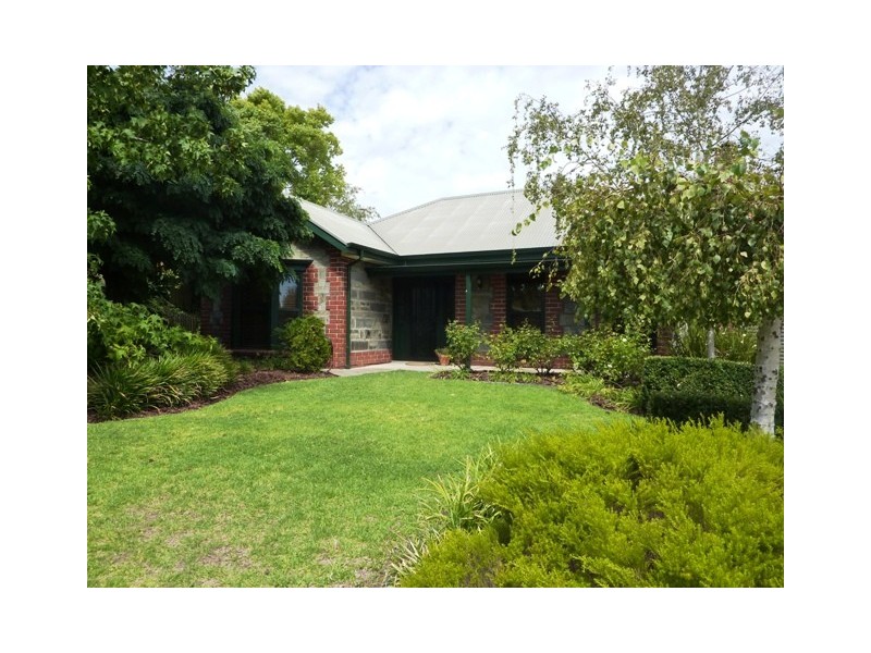 14 Bennett Close, Aberfoyle Park SA 5159