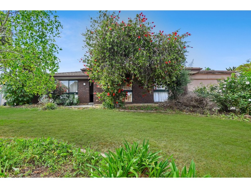 27 Magnolia Ave, Happy Valley SA 5159