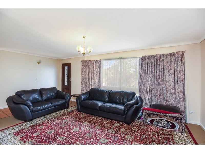 27 Magnolia Ave, Happy Valley SA 5159