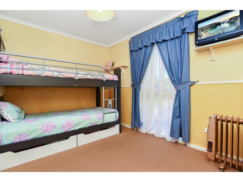 27 Magnolia Ave, Happy Valley SA 5159