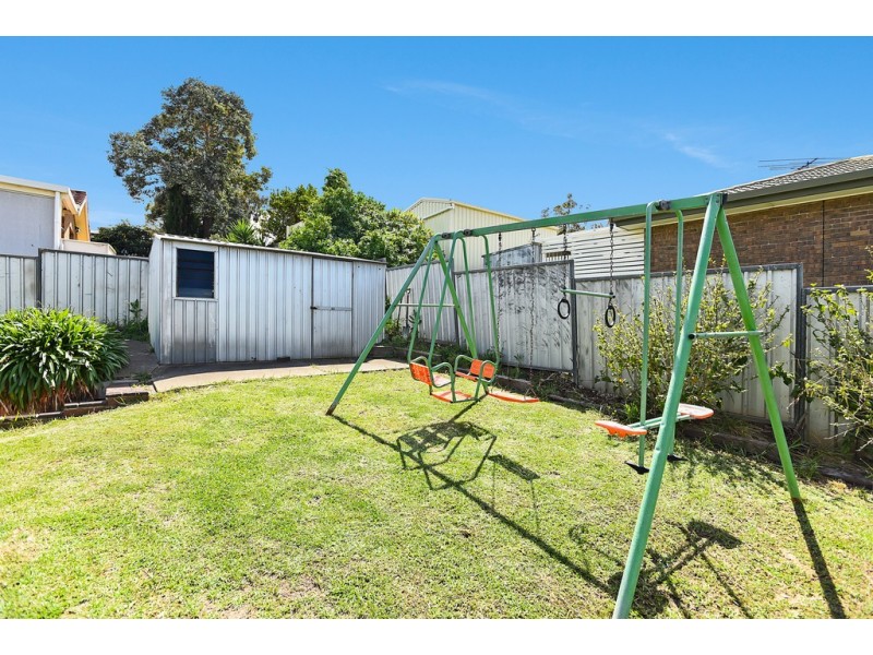 27 Magnolia Ave, Happy Valley SA 5159