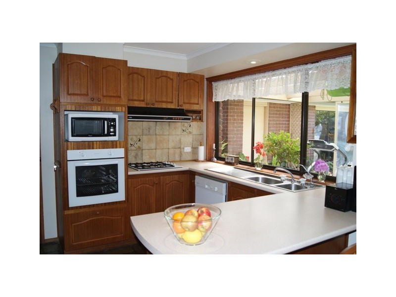 35 Daveys Road, Flagstaff Hill SA 5159