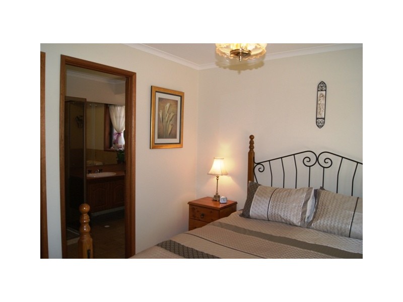 35 Daveys Road, Flagstaff Hill SA 5159