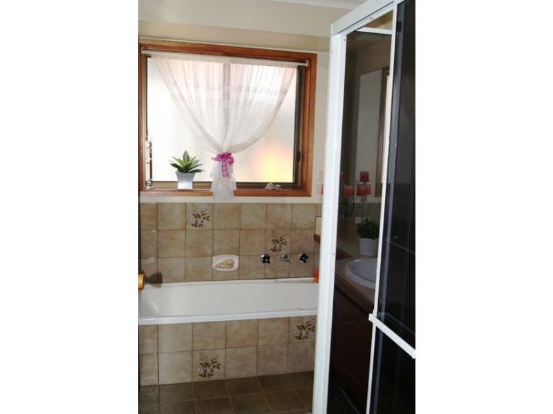 35 Daveys Road, Flagstaff Hill SA 5159