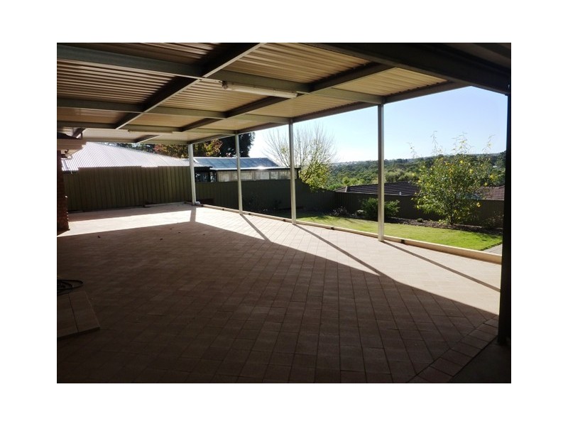 73 Monaco Circuit, Aberfoyle Park SA 5159