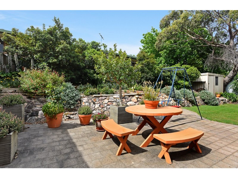 6 Eve Road, Bellevue Heights SA 5050