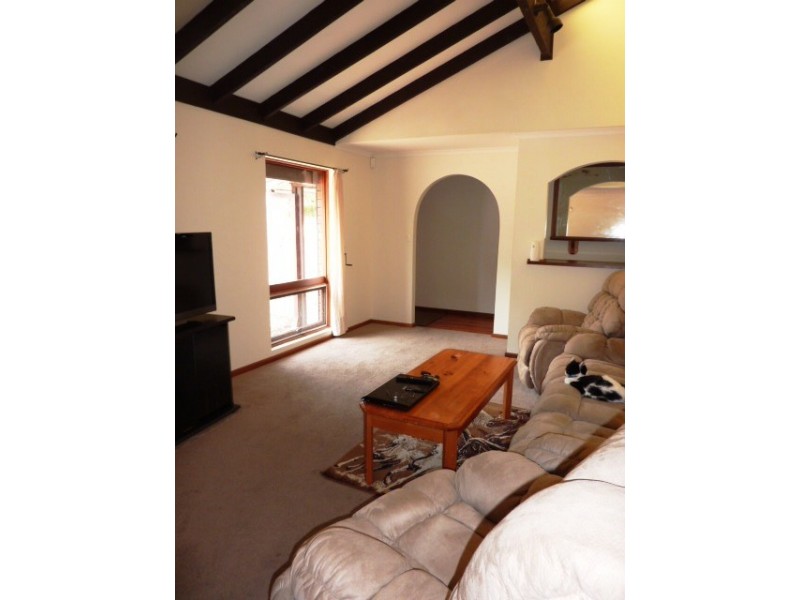 16 Medina Street, Aberfoyle Park SA 5159