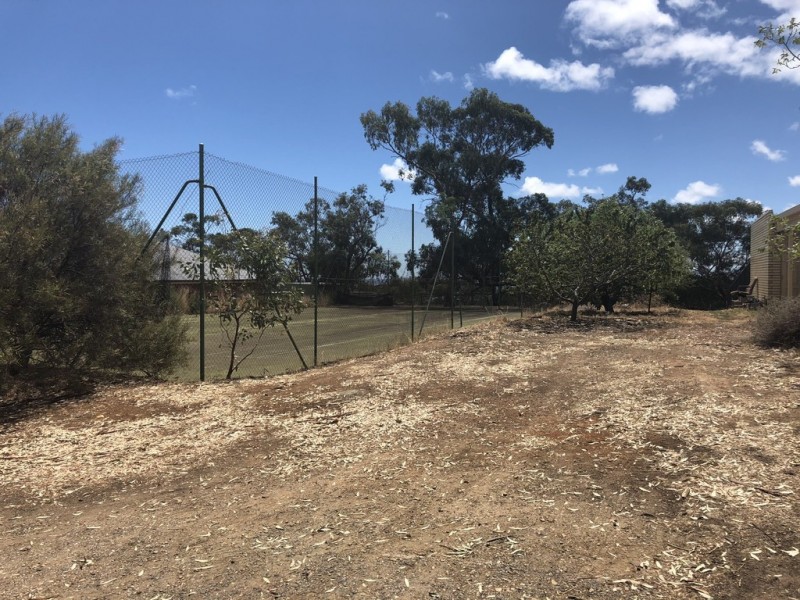 10 Ellis Ave, Eden Hills SA 5050