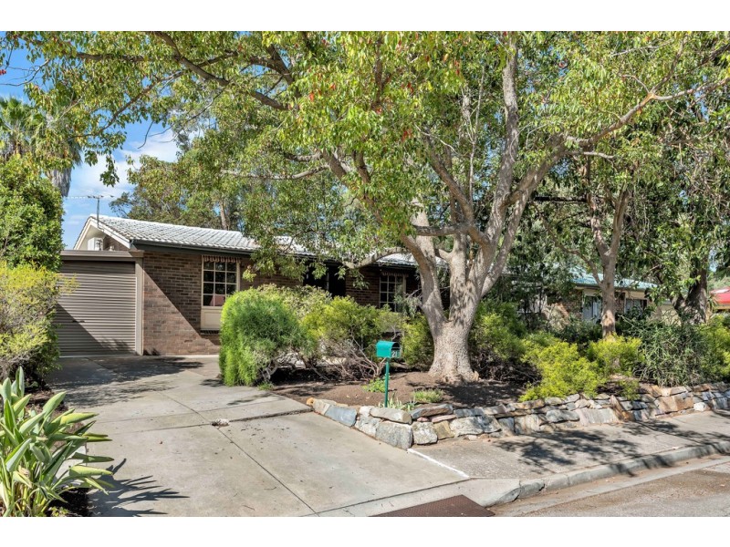 21 LYLE STREET, Happy Valley SA 5159