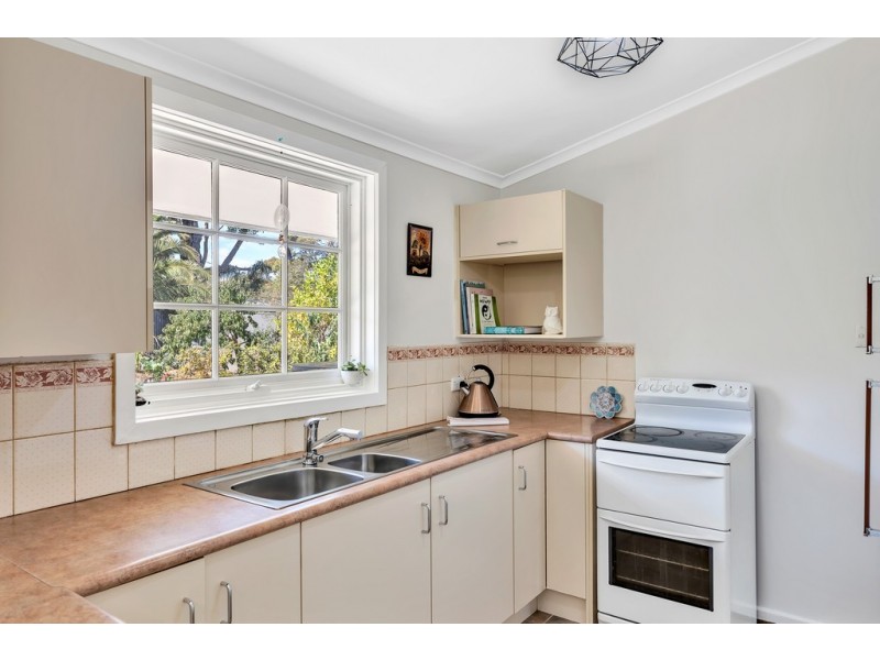 21 LYLE STREET, Happy Valley SA 5159