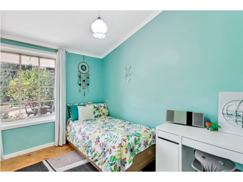 21 LYLE STREET, Happy Valley SA 5159