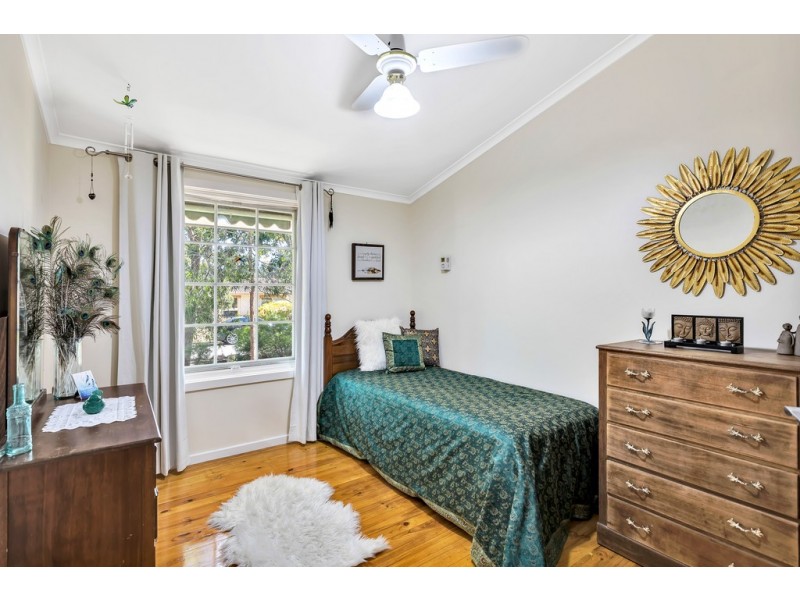 21 LYLE STREET, Happy Valley SA 5159