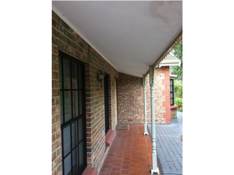 25 Pine Drv, Aberfoyle Park SA 5159