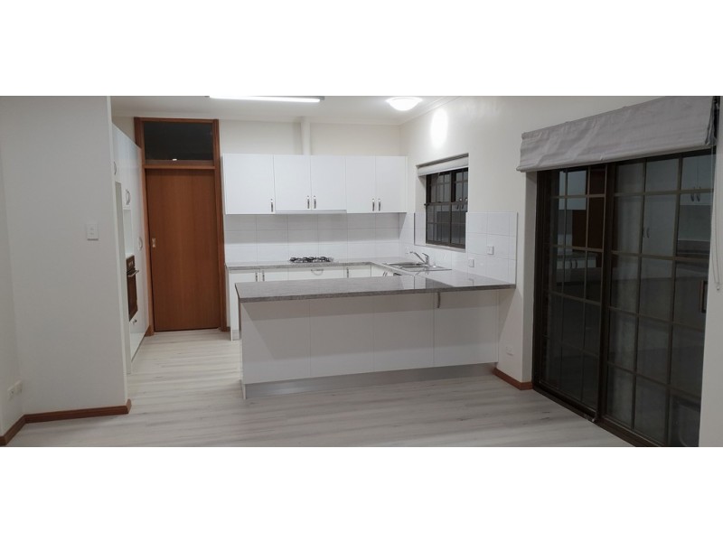 25 Pine Drv, Aberfoyle Park SA 5159